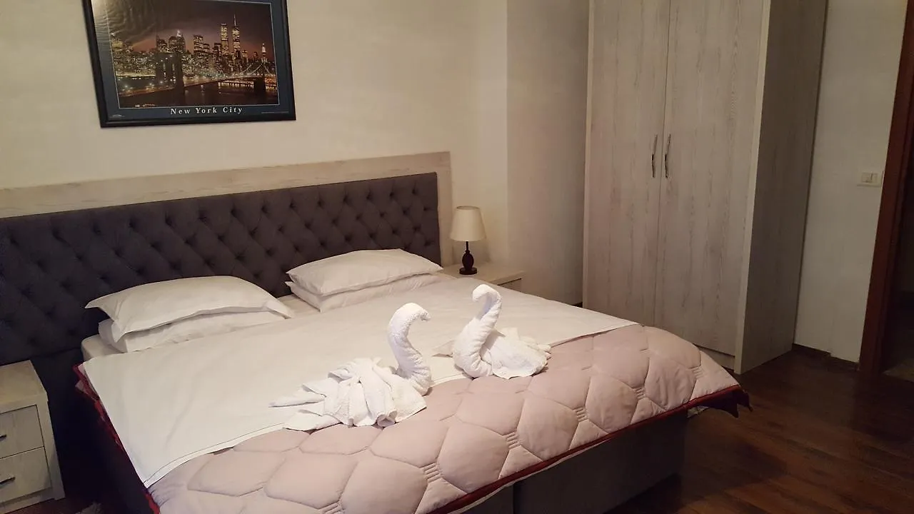 Hotel Livia Tiran