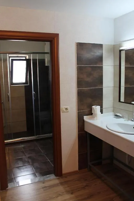 Hotel Livia Tiran