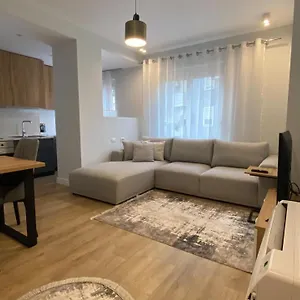  Apartment Centrally Located Glamorous Bright Near Bazaar Albania